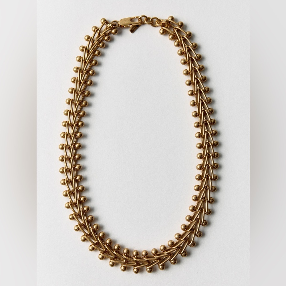 Elegant Gold Necklace